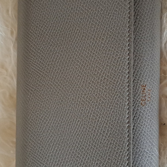 Celine Large Flap Wallet in Grained Calfskin EUC - Picture 3 of 15